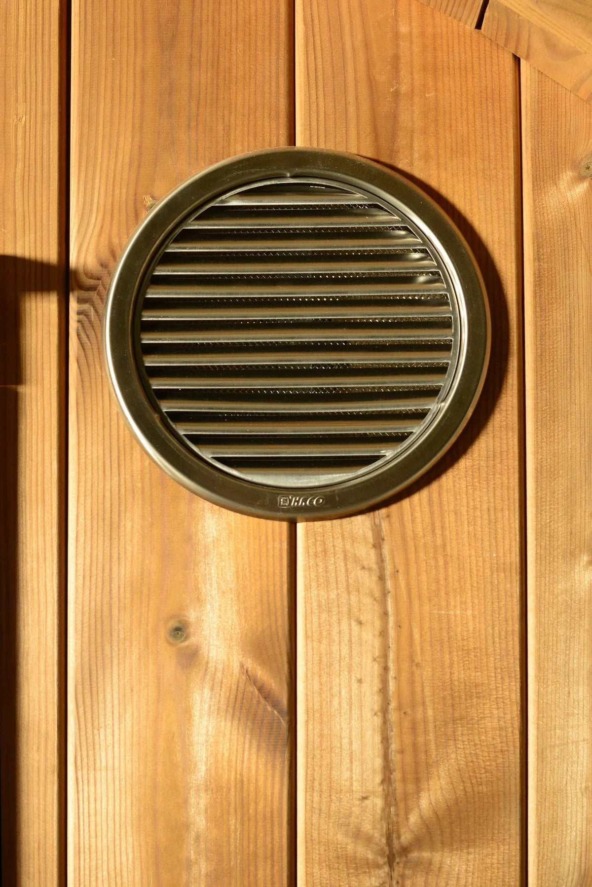ThermaSol Kuuma V2 Barrel Sauna – 4-6 Person Outdoor Sauna with Spirit Wi-Fi Heater