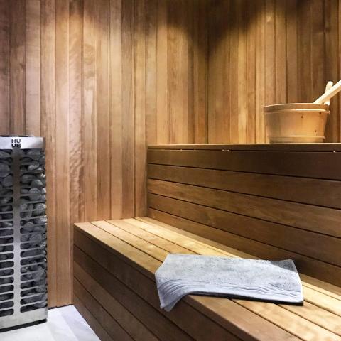 What is the Best Wood for a Luxury Sauna?