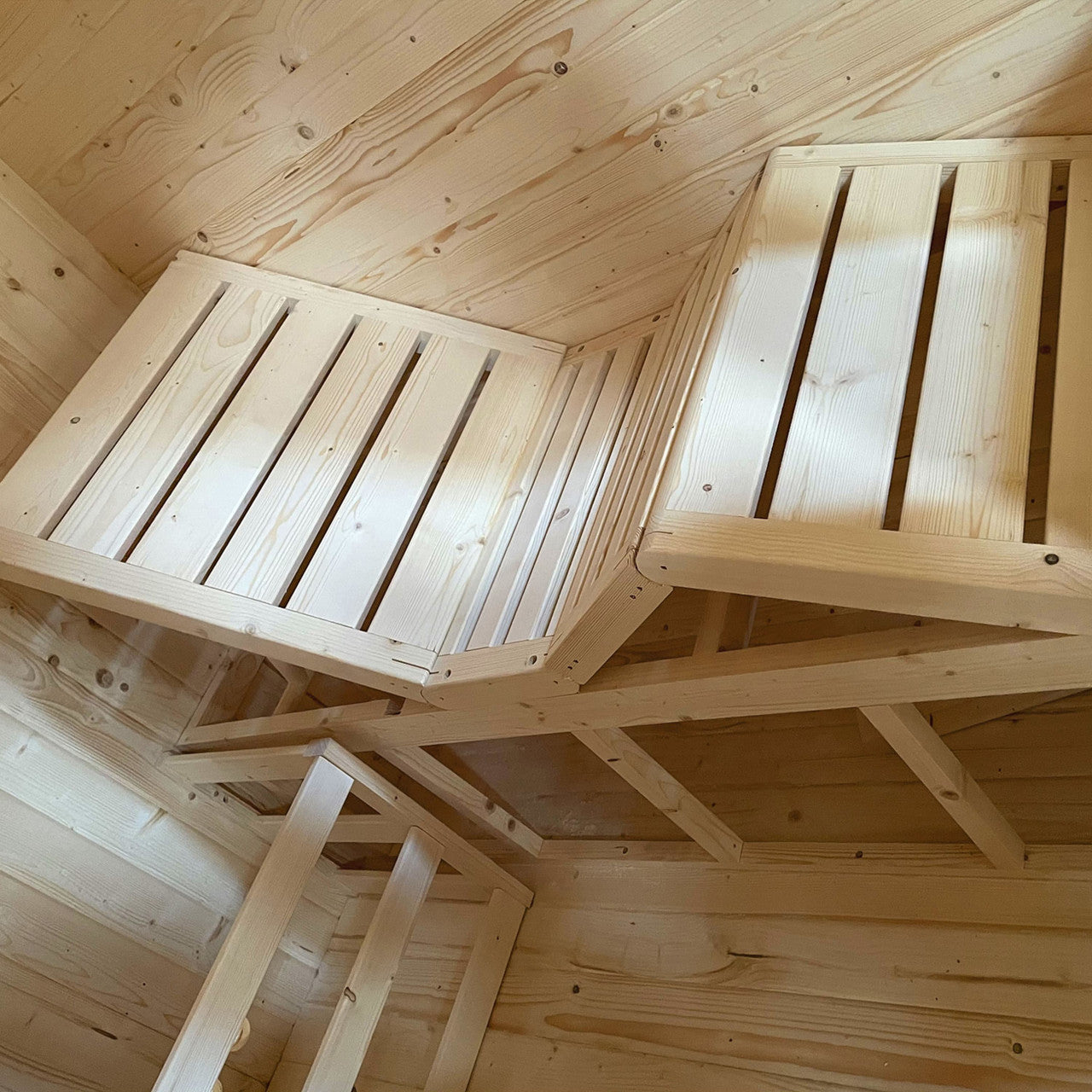 Aleko-Outdoor Rustic Cedar Square Sauna – 6 Person – 6 kW UL Certified Electric Heater